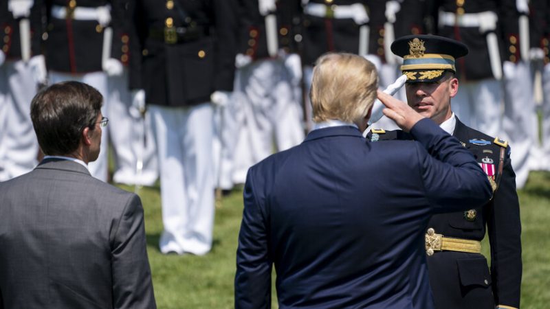 أكسيوس: القادة العسكريون سيطلعون ترامب اليوم على خيارات عسكرية جديدة بشأن إيران