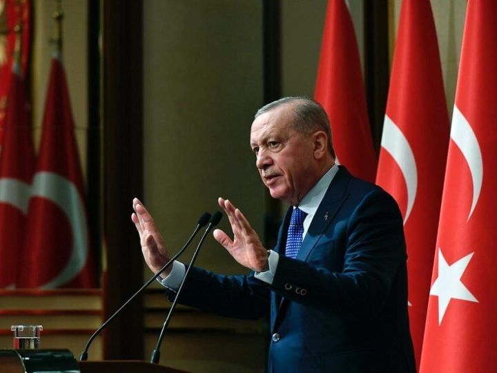 أردوغان يرد على اتهامات “التردد في غلق ملف الكردستاني”