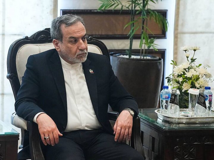 عراقجي ينتقد تسمية ترامب لمضيق هرمز بـ”مضيق ترامب”: خطأ فادح