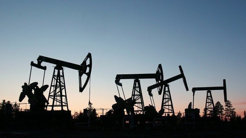 الولايات المتحدة تسعى لسحب نحو 92.5 مليون برميل من احتياطي النفط الاستراتيجي لتهدئة أسواق النفط