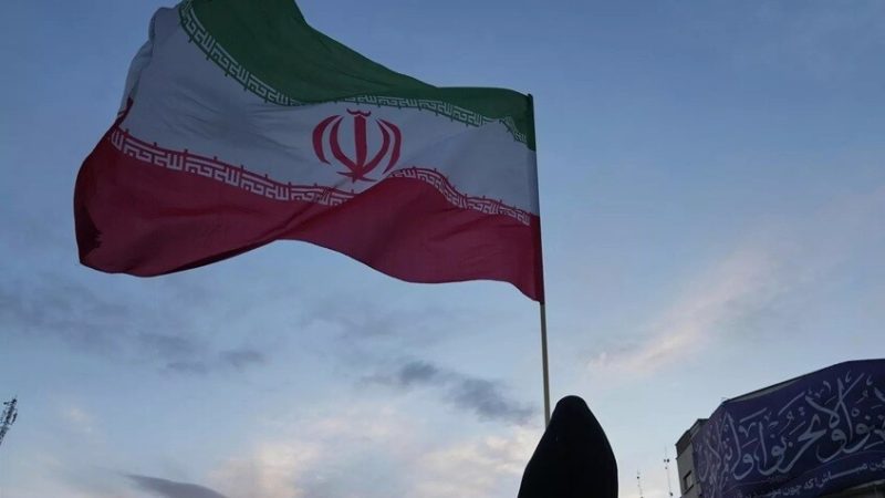 طهران: استيلاء الأمريكيين على سفن إيرانية “انتهاك صارخ” للقانون الدولي