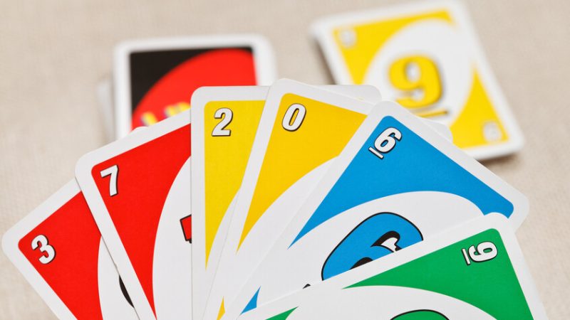 البيت الأبيض وإيران يتبادلان رسائل على طريقة لعبة “أونو” في تصعيد ساخر على وسائل التواصل