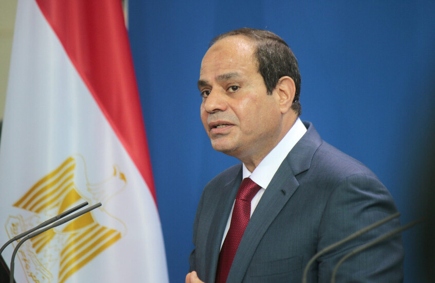 محلل إسرائيلي يحذر نتنياهو: لا تكرر خطأ الاستهانة مع مصر!