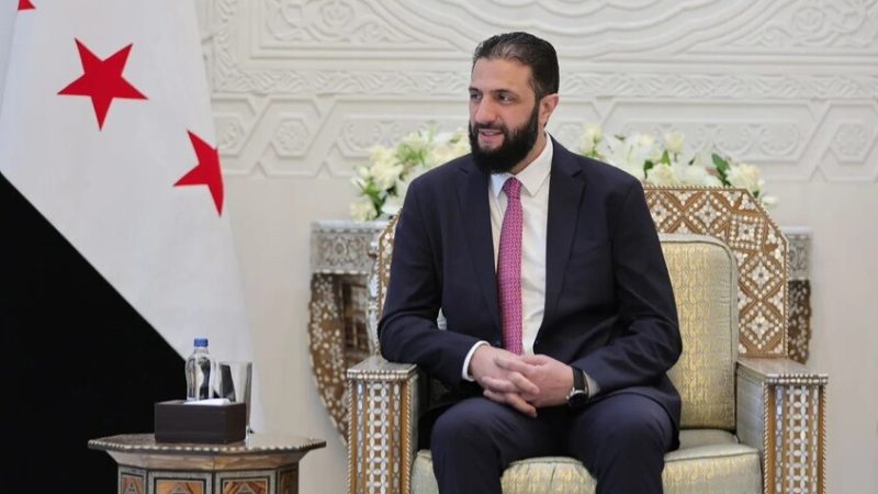 نشطاء يتداولون فيديو للشرع يتحدث فيه عن مصر.. ماذا قال الرئيس السوري؟