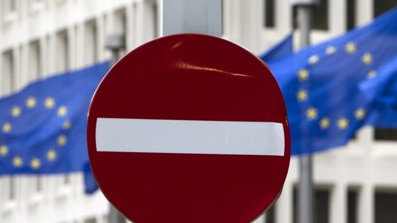 الاتحاد الأوروبي يحظر خدمات الذكاء الاصطناعي التي تتيح “تعرية” الأشخاص دون موافقتهم
