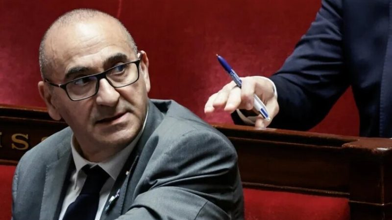 فرنسا تستأنف ترحيل الجزائريين ذوي الوضع غير النظامي