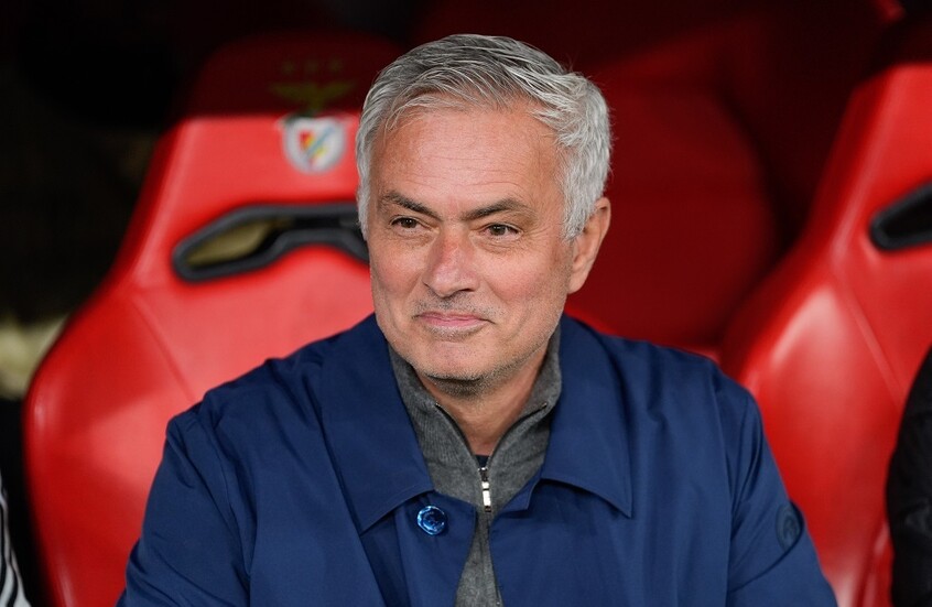 ريال مدريد يستنجد بـ”السبيشال وان” مورينيو لإنقاذه من “أزمته”