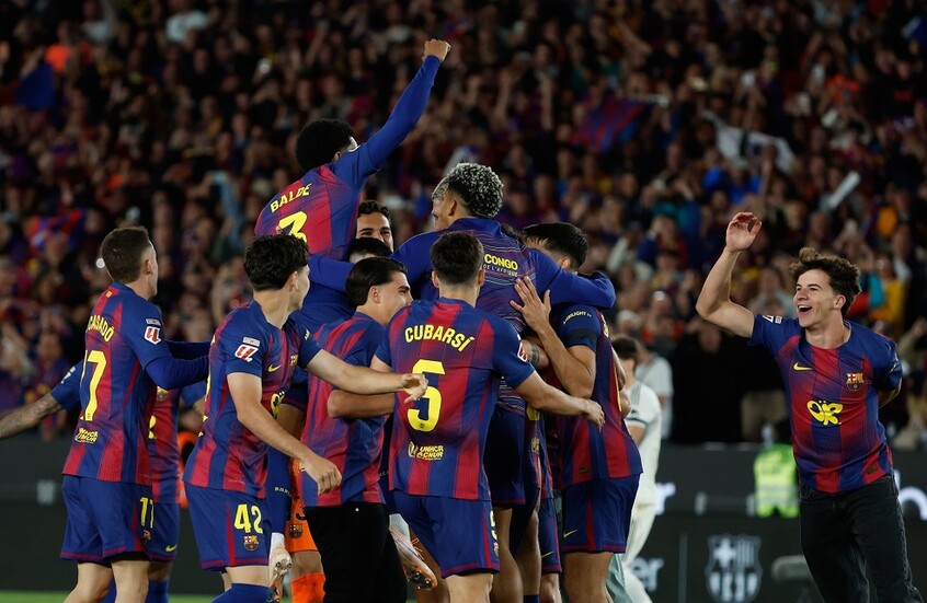 برشلونة يهزم ريال مدريد في “الكلاسيكو” ويحسم لقب الدوري (فيديو)