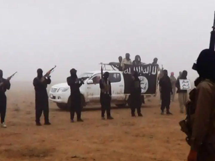 “داعش” يدعو المقاتلين الأجانب في سوريا للانضمام إليه في قتال حكومة الشرع