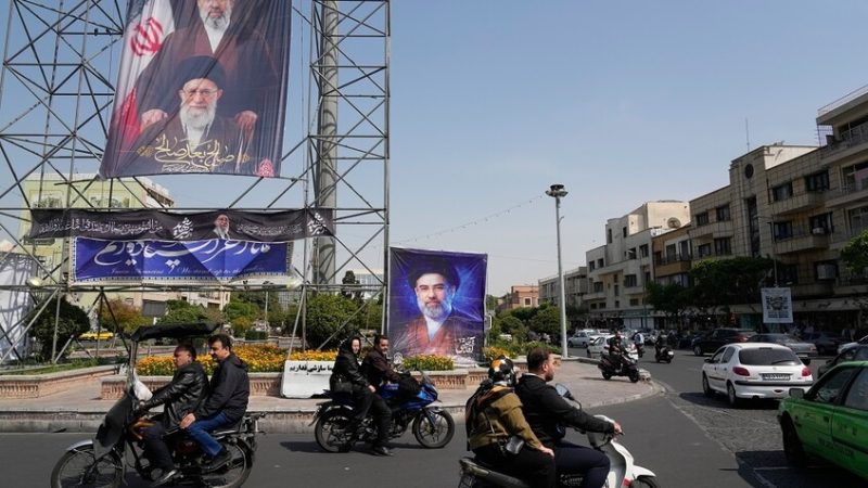 “تسنيم”: إيران سلمت نصا جديدا من 14 بندا لواشنطن عبر وسيط باكستاني