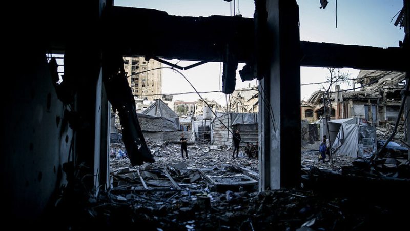مجلس السلام: رفض “حماس” نزع السلاح يعيق إعمار غزة والفجوة بين التعهدات والصرف كبيرة