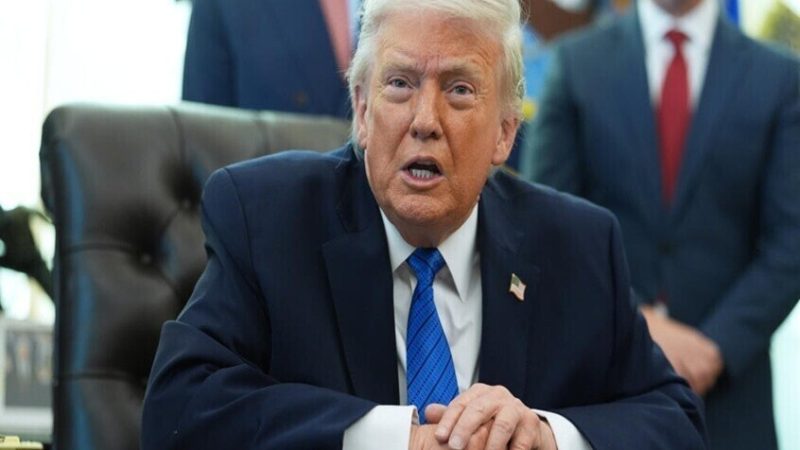 ترامب يتوعد إيران مجددا بإنهاء الأمر عسكريا