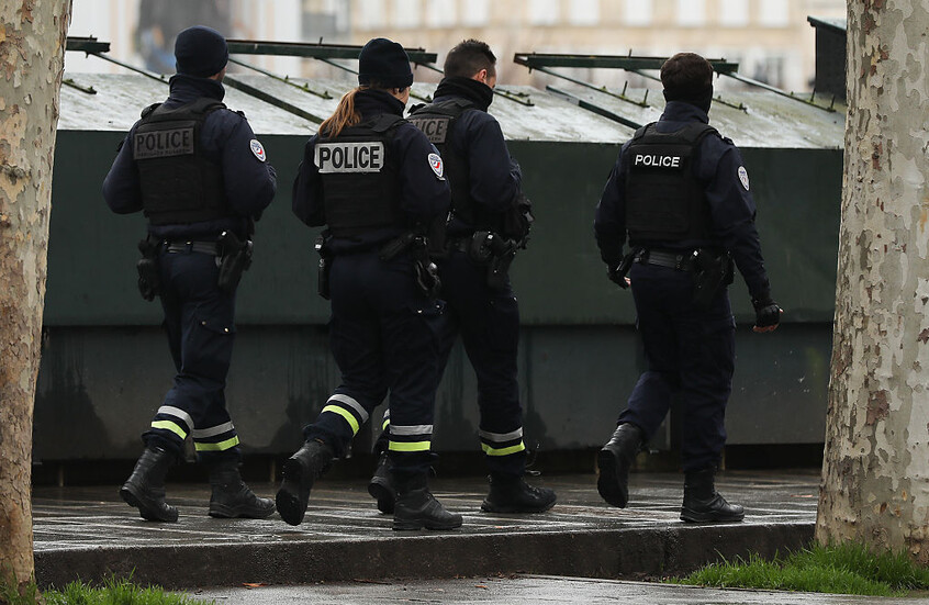 فرنسا.. اعتقال 16 شخصا في قضية اعتداءات جنسي في المدارس ودور الحضانة