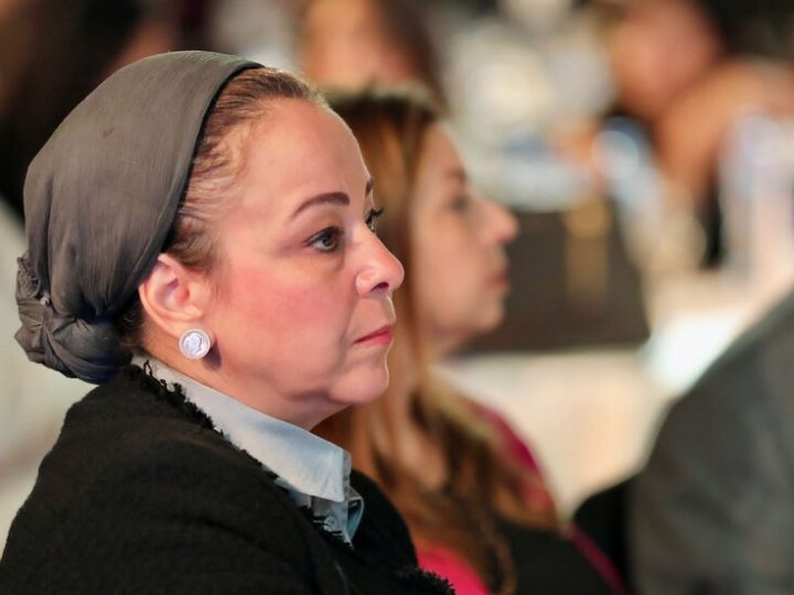 حقوقية مصرية معروفة ترد على مزاعم التمويل الأجنبي