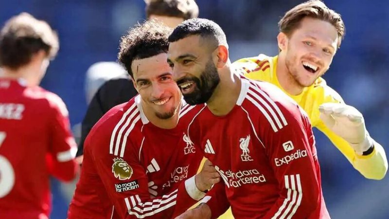 عملاق إسباني يشعل الصراع.. تحرك جديد للتعاقد مع محمد صلاح