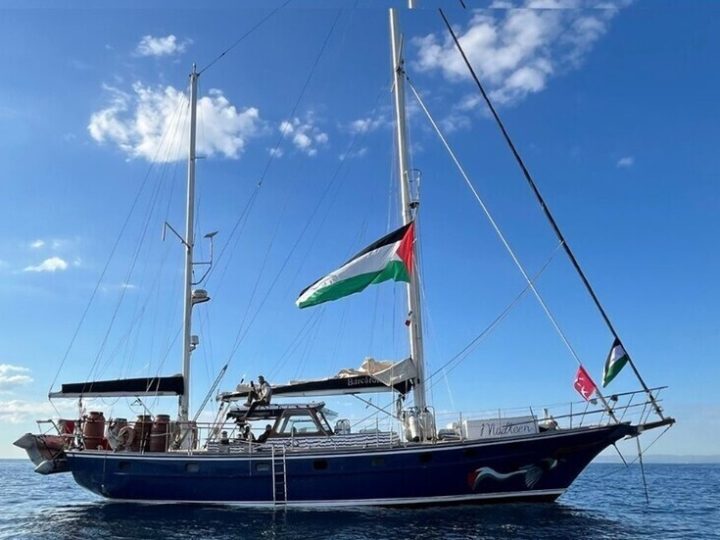 إسبانيا.. اعتقالات وقمع في مطار بلباو خلال استقبال ناشطي “أسطول الصمود” العائدين من غزة