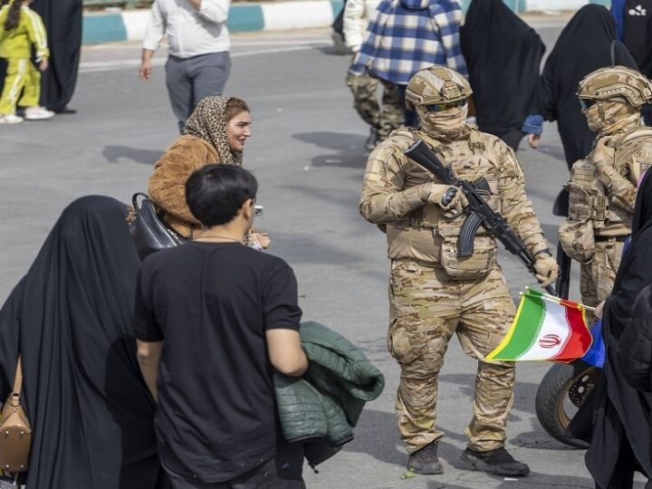 نيويورك تايمز: الاتفاق مع إيران يتضمن الإفراج عن 25 مليار دولار من الأصول المجمدة ويشمل لبنان