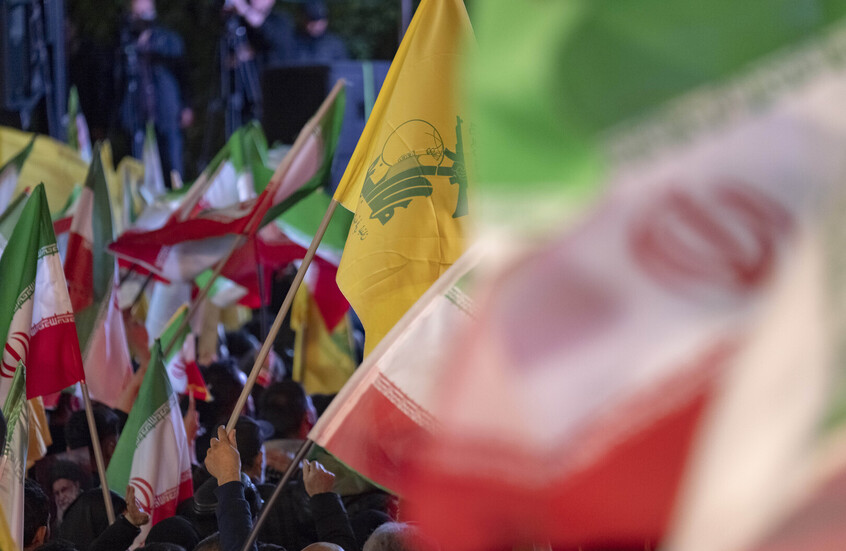 النائبان عن حزب الله الحاج حسن وعمار يدينان “الوصاية الأمريكية” ويؤكدان: إيران تتبنى مطالب لبنانية