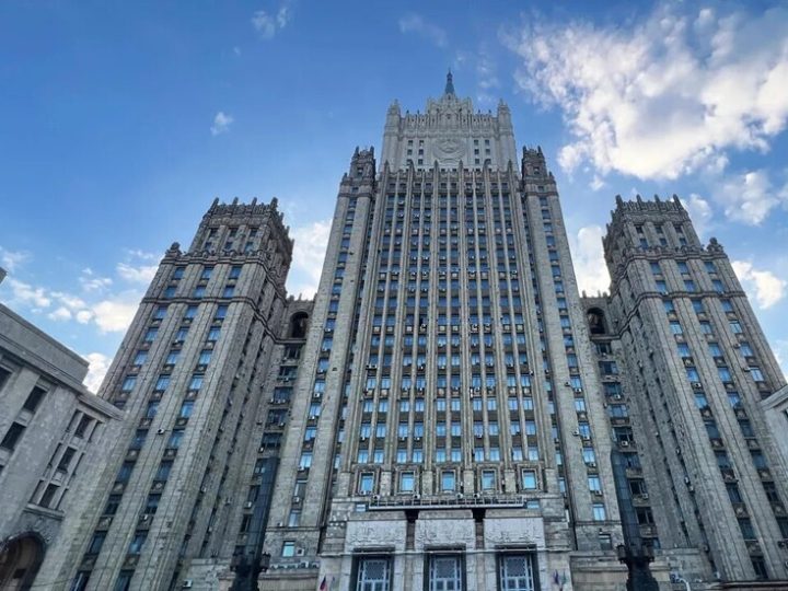 الخارجية الروسية: فرنسا سهلت نقل أيقونات ورفات القديسين من أوكرانيا إلى متحف اللوفر