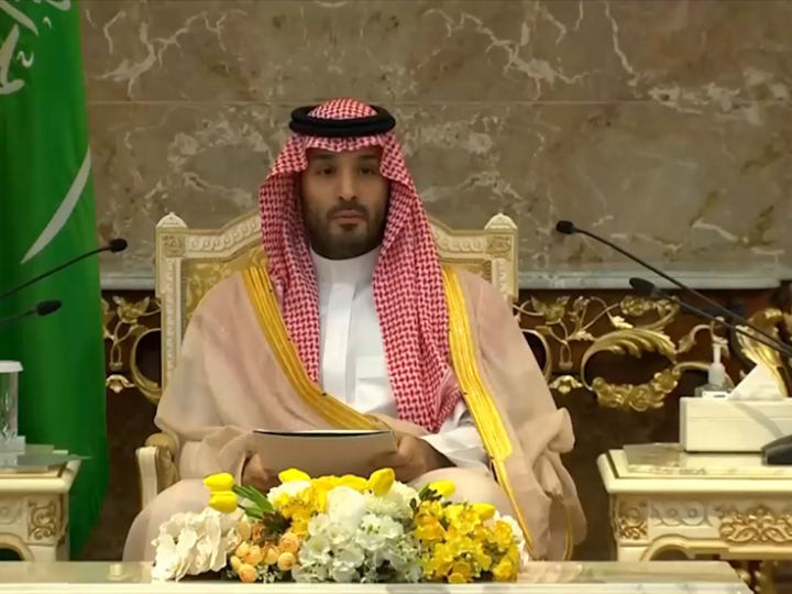 “ملوك المملكة”.. تداول كلمة لولي العهد السعودي خلال استقبال كبار الشخصيات في منى (فيديو)