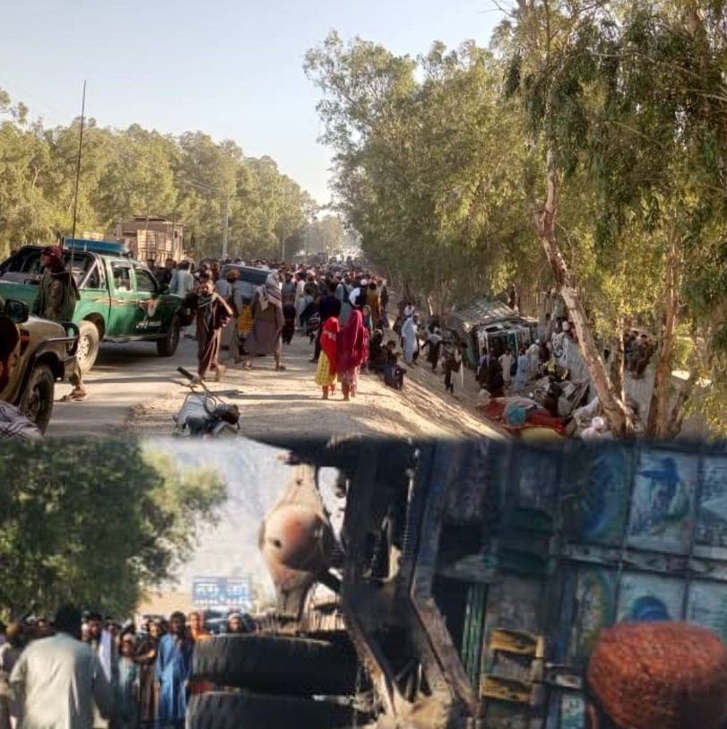 مصرع 18 شخصا وإصابة 29 إثر انقلاب مركبة لاجئين شرق أفغانستان (فيديو)