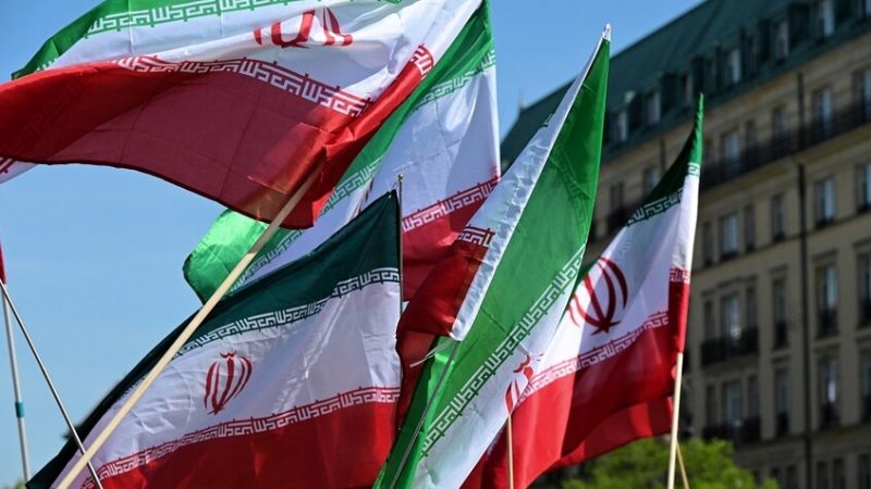 سياسي إيراني: طهران وواشنطن قريبتان من التوصل إلى اتفاق