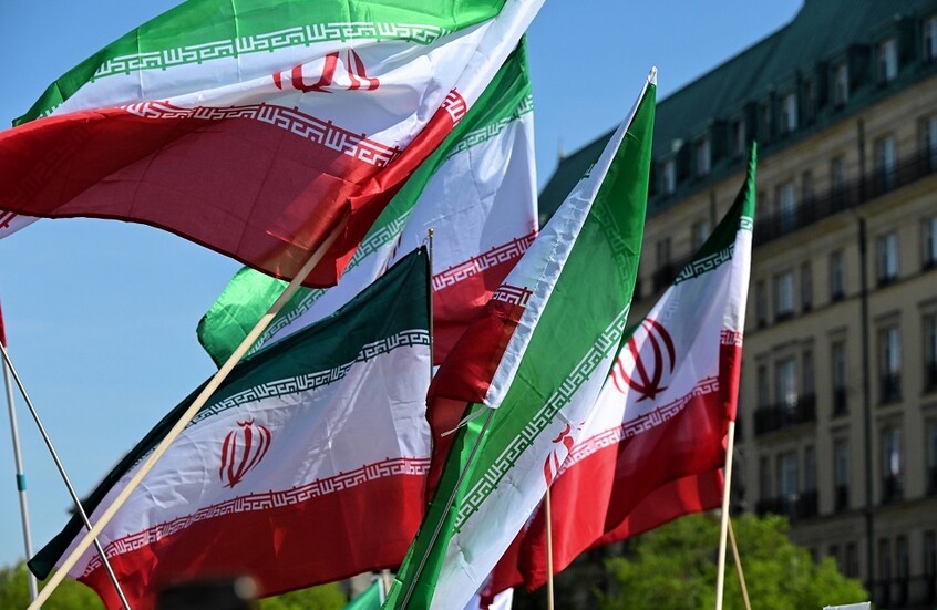 سياسي إيراني: طهران وواشنطن قريبتان من التوصل إلى اتفاق