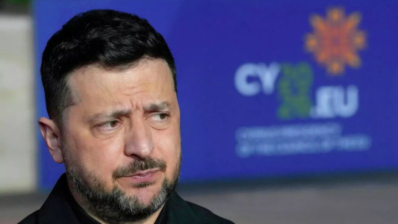 زيلينسكي غير مرحب به في وارسو.. ومسؤول بولندي يدعو إلى عرقلة انضمام أوكرانيا إلى الاتحاد الأوروبي
