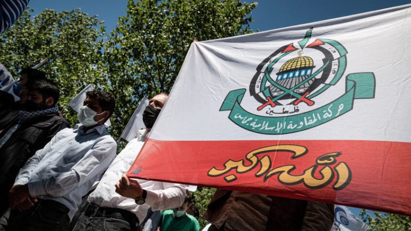 “حماس” تؤكد استعدادها لتسليم إدارة غزة وتحمل إسرائيل وميلادينوف مسؤولية التعطيل