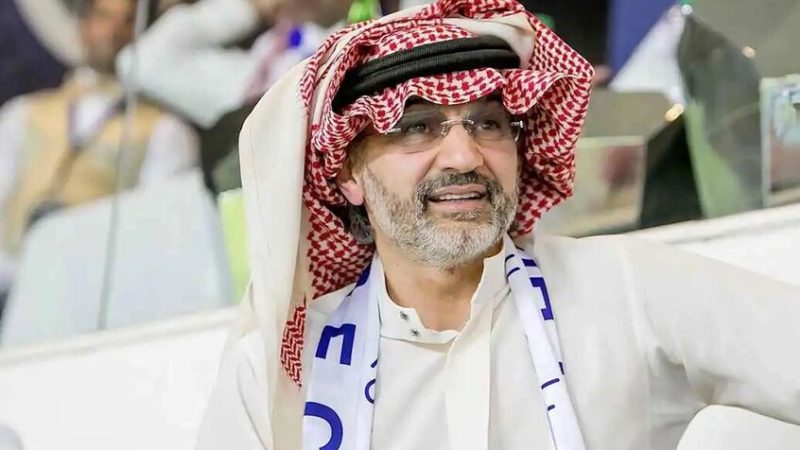 الوليد بن طلال يثير الجدل برسالة غامضة (صورة)