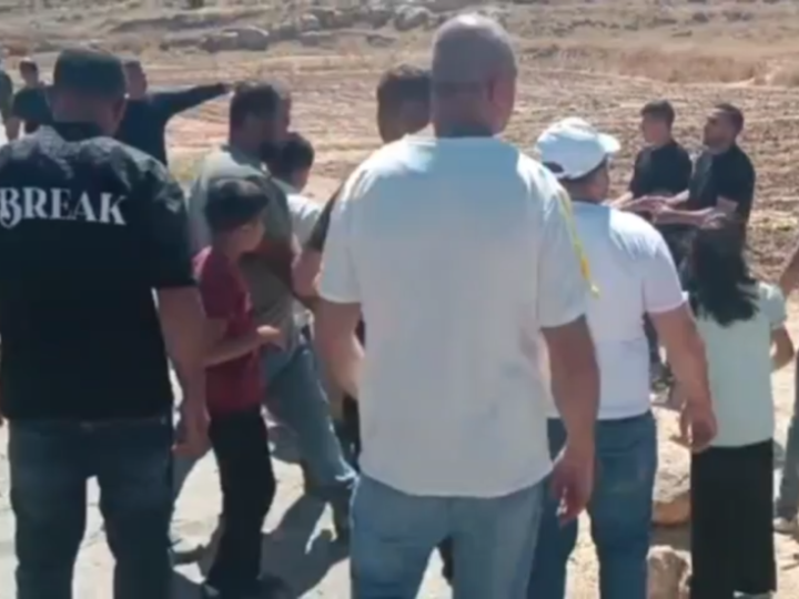 مواجهات يين فلسطينيين وإسرائيليين في بلدة إذنا غربي الخليل جراء اعتداءات المستوطنين (فيديوهات + صور)