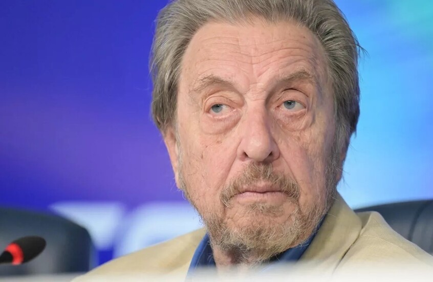 والد ماسك من بطرسبورغ: أزمة مضيق هرمز لن تدوم طويلا