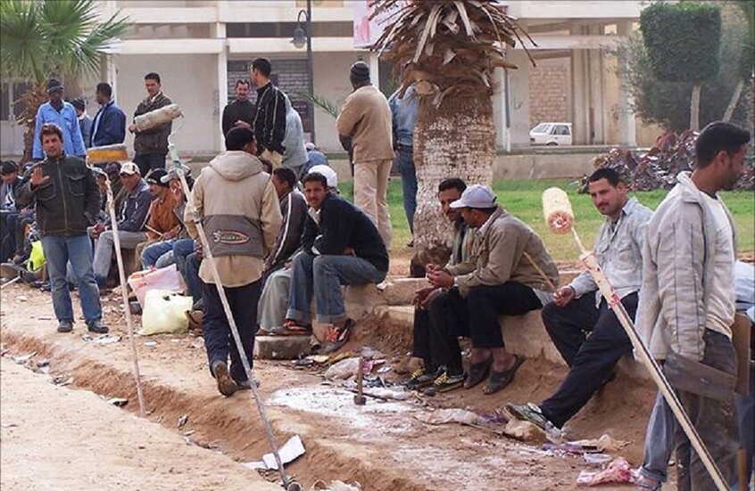 تراجع العمالة المغربية في ليبيا بسبب الغلاء وتدهور الأوضاع المعيشية