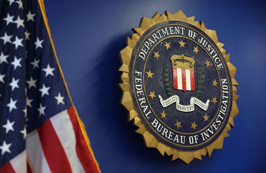 الـFBI يفصل عددا من محلليه الاستخباراتيين بسبب صلتهم بمذكرة “المتطرفين الكاثوليك”