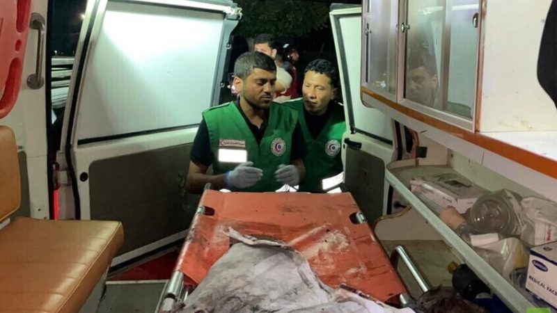 القوات الإسرائيلية تعتقل 7 مسعفين من طواقم الهلال الأحمر في غزة