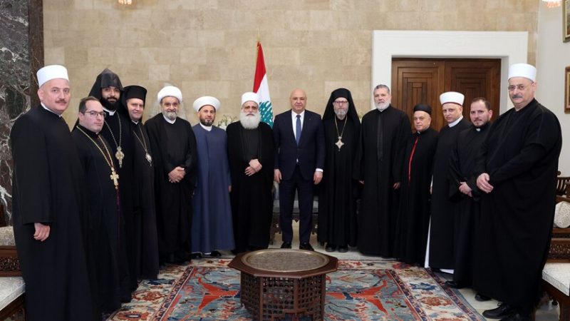 عون: المفاوضات تستحق فرصة قبل الحكم عليها