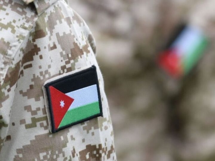 الجيش الأردني يعلن إحباط محاولة تسلل شخصين عبر الحدود مع سوريا