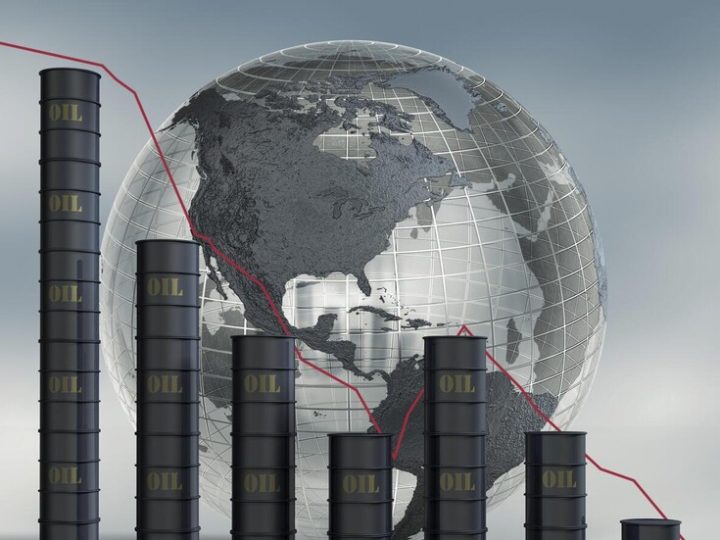 أسعار النفط تقترب من أدنى مستوياتها منذ شهرين مع ترقب اتفاق أمريكي إيراني