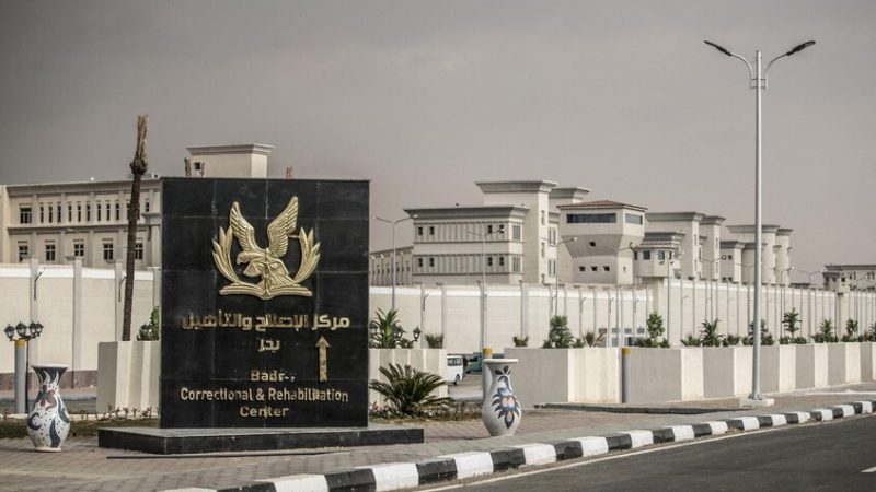 اتهامات مروعة بحق نزلاء السجون في مصر.. والداخلية ترد
