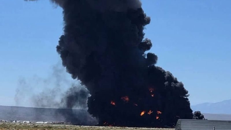 تحطم قاذفة أمريكية من طراز “بي-52 ستراتوفورتريس” بعد إقلاعها من قاعدة بولاية كاليفورنيا (صور+ فيديو)