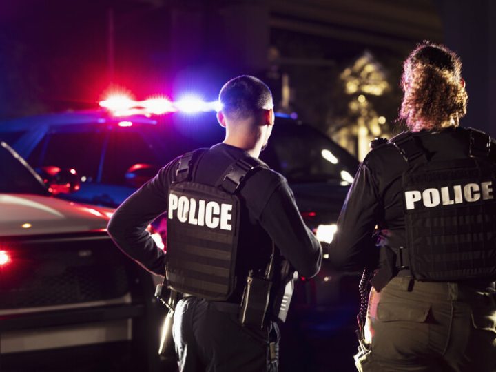 موظف مسلح يطلق النار داخل مستشفى أمريكي ويصيب شخصين