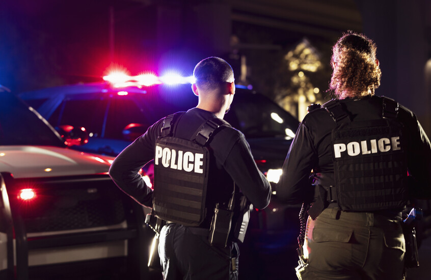 موظف مسلح يطلق النار داخل مستشفى أمريكي ويصيب شخصين