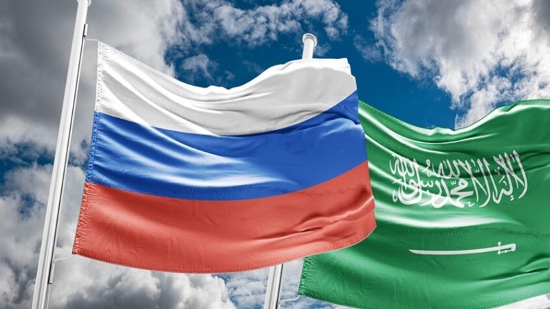 نادي حكيموف يناقش نتائج مئة عام من العلاقات الروسية السعودية