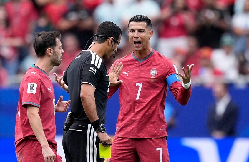 أول تعليق من كريستيانو رونالدو بعد أداء كارثي وتعادل مذل