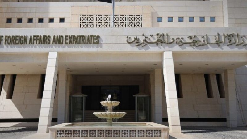الحكومة السورية تفرج عن صحفية ألمانية وترحلها إلى بلادها بطلب من برلين