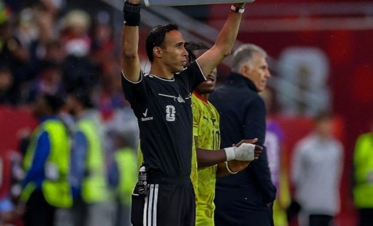 إبط الحكم الرابع.. أحدث موقع إعلاني يثير الجدل في كأس العالم 2026