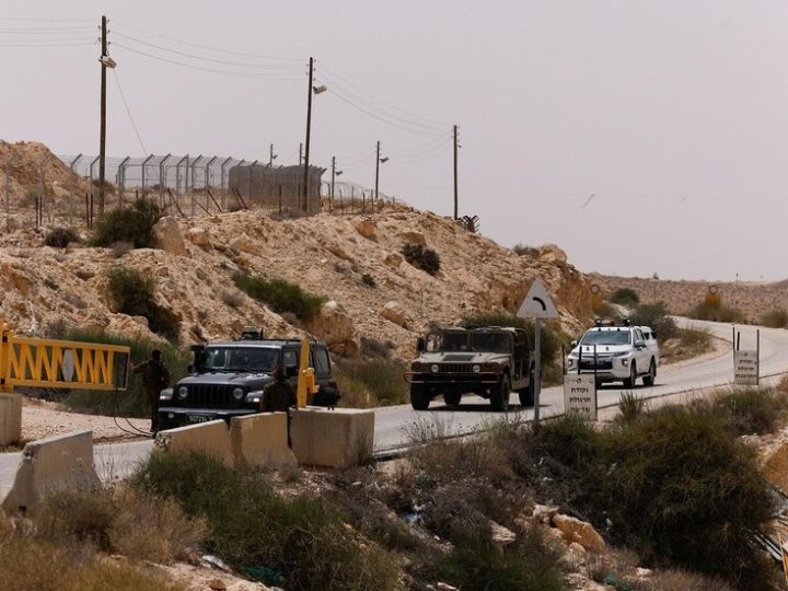 إعلام عبري: تفكيك خلية لتهريب السجائر والمخدارات بين سيناء وغزة