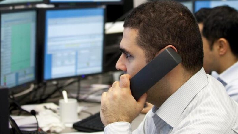 أسواق الخليج تتراجع مع تصاعد التوترات المرتبطة بمضيق هرمز