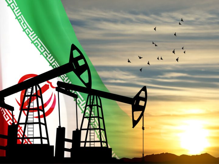 الولايات المتحدة بدأت برفع العقوبات: إعفاء على بيع النفط الإيراني  بعد يوم واحد من المحادثات