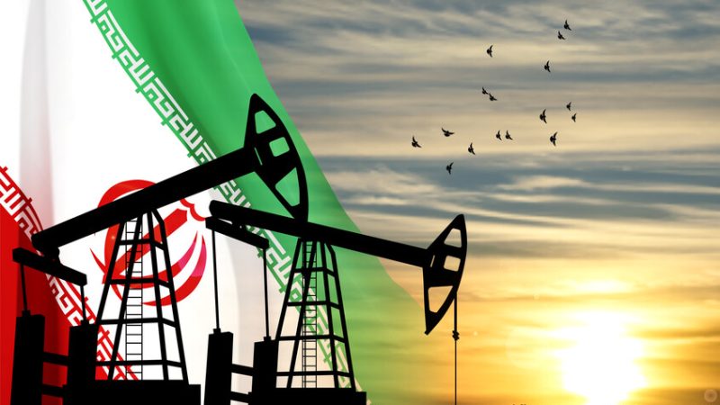 الولايات المتحدة بدأت برفع العقوبات: إعفاء على بيع النفط الإيراني  بعد يوم واحد من المحادثات